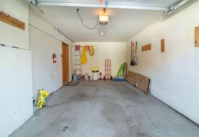Building Photo - 226 CR 4421