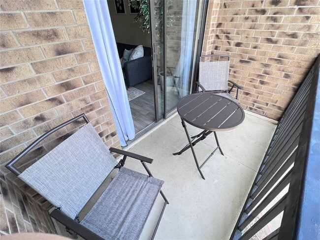 Building Photo - 8888 Tallwood Dr