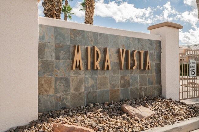 Building Photo - Fully Remodeled 3-Bedroom Townhome