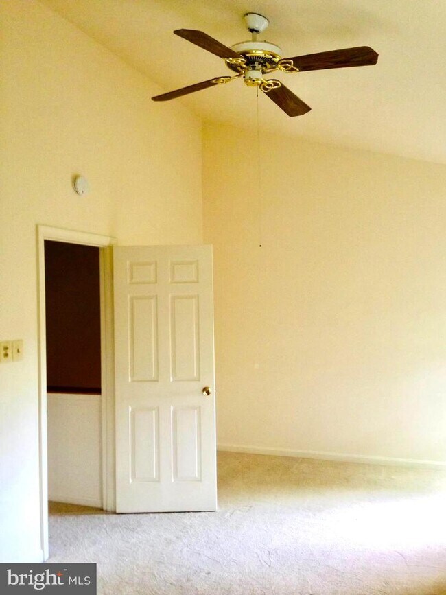 Building Photo - 8792 Manahan Dr