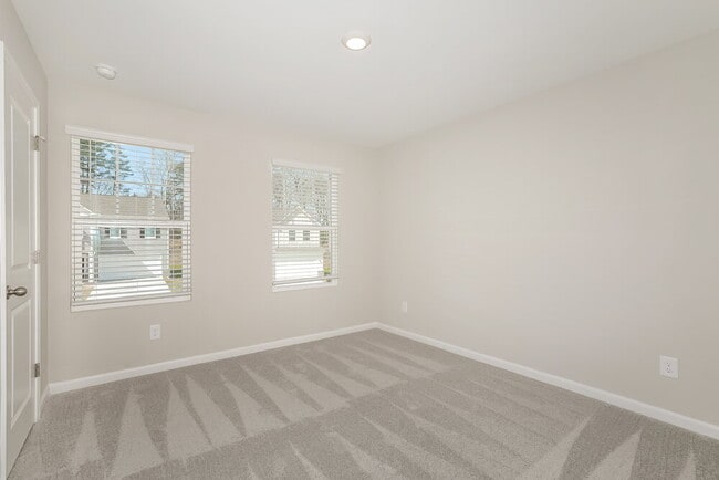 Building Photo - 613 Knightsbridge Ln