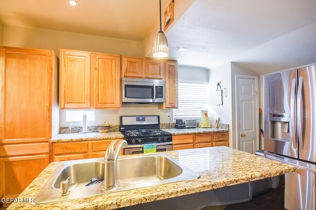 Building Photo - 3611 Yandell Dr