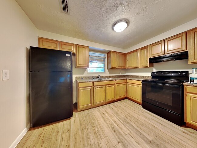 Building Photo - WESTSIDE HOME