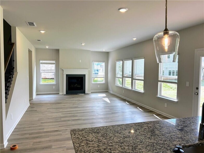 Building Photo - 7798 Richmond Trl