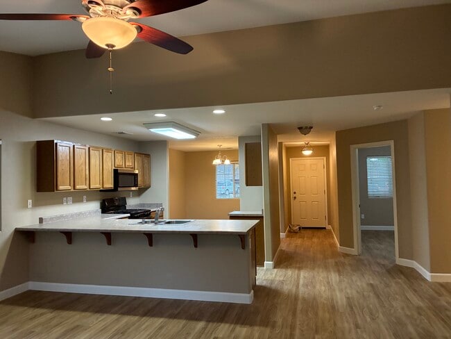 Building Photo - 4734 W Reese Ave