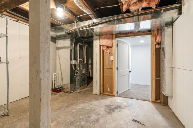 Building Photo - Charming Home in Spokane’s Heart – Unfurnished