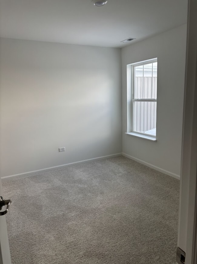 Building Photo - 12213 Dodwell St