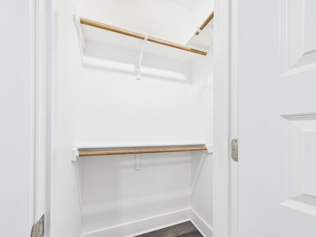 Building Photo - 6102 Caddie St