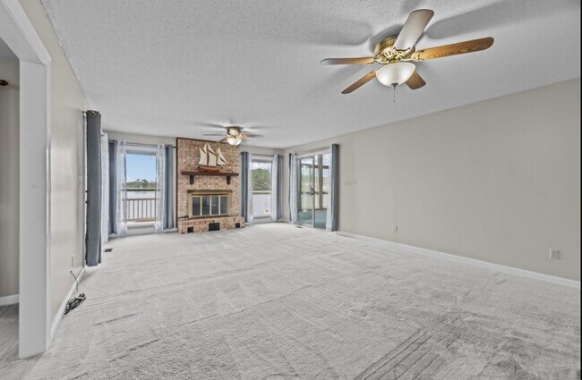 Building Photo - Waterfront Dream Home Best View in Fairfield Harbour!