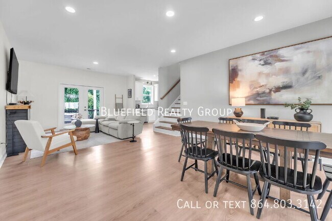 Building Photo - 713 Rockcliff St