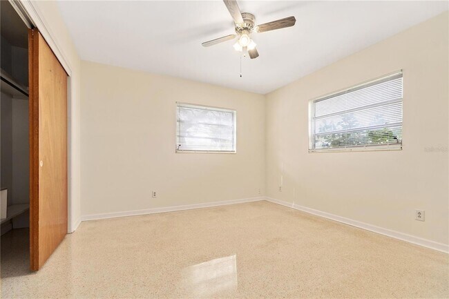 Building Photo - 12902 Forest Hills Dr