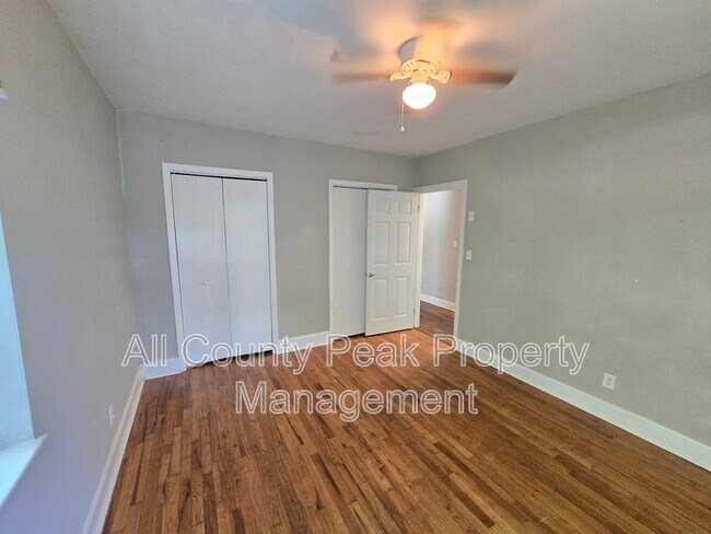 Building Photo - 111 Hollyberry Ln