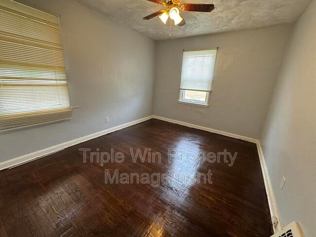 Building Photo - 6400 Myron Ave