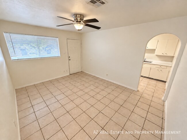 Building Photo - 10648 N 15th Ave