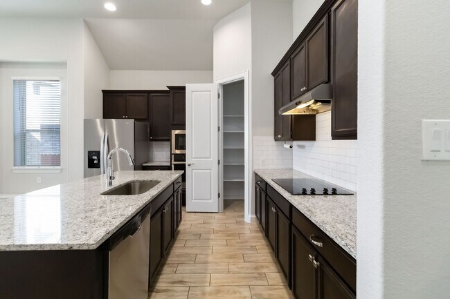 Building Photo - Beautiful 3-bed, 2-bath home for lease in the Oaks at San Gabriel in Georgetown!