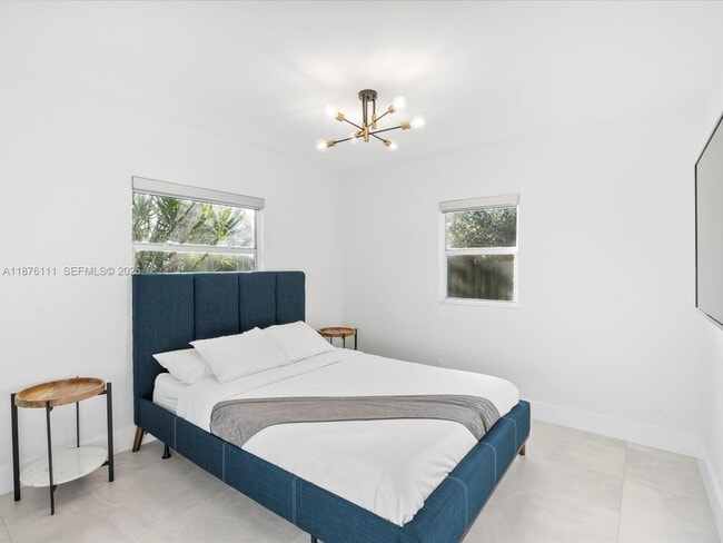 Building Photo - 5731 SW 54th Terrace