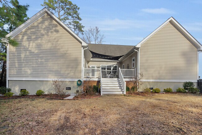 Building Photo - 137 Shoreview Dr