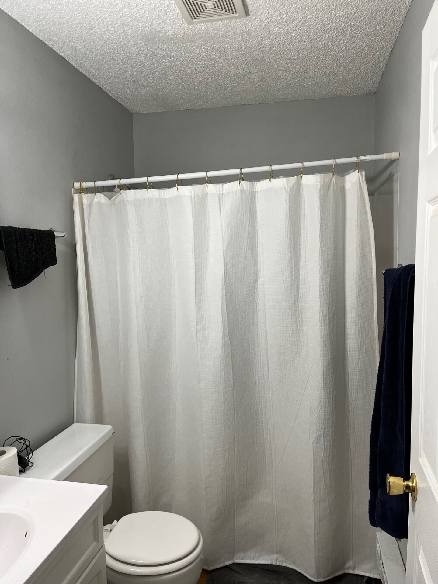 Bathroom 1 - 422 N 1st St