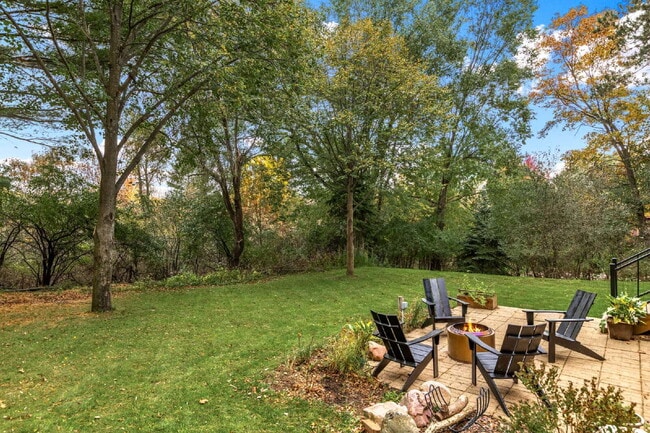 Building Photo - Designer 4 Bedroom Home with Sauna and Walk-Out Lower Level - Available May or June 1st