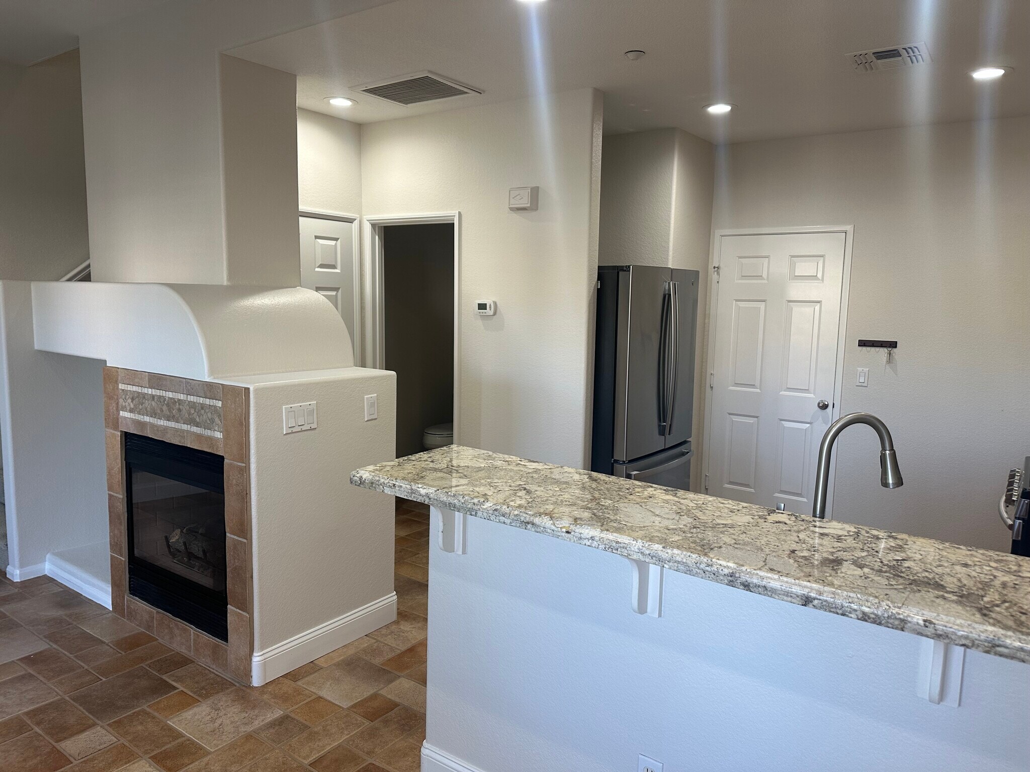 Downstairs bathroom - 6162 Citracado Cir