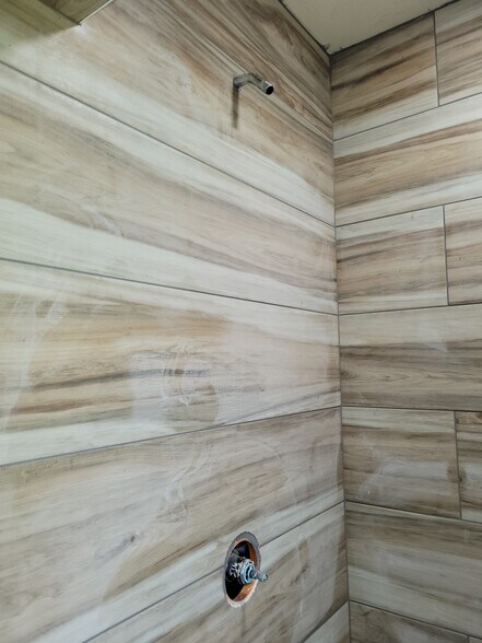 Building Photo - 5802 Bath Rd