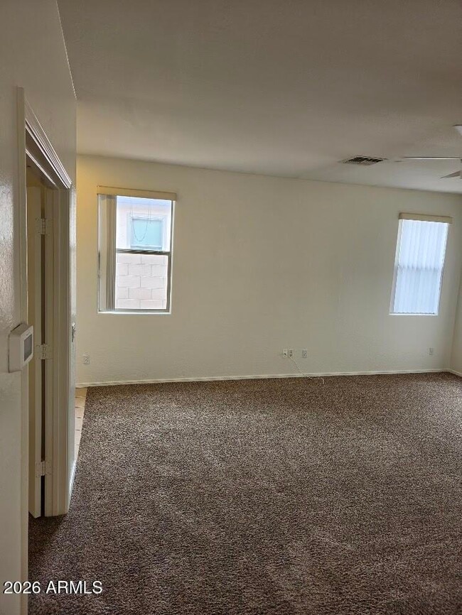 Building Photo - 12901 W Glenrosa Dr