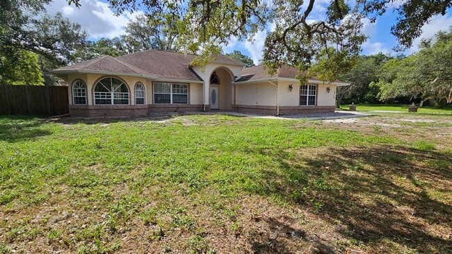 Building Photo - 18720 Oak Way Dr