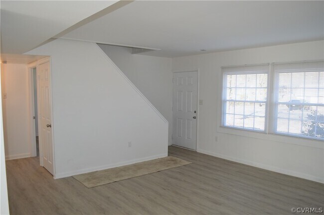 Building Photo - 2305 Reed Rd