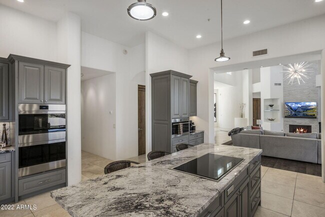 Building Photo - 10448 E Skinner Dr