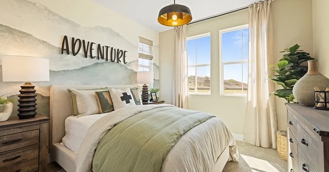 Building Photo - Newer 4BR Valencia Home in Solaire | Pool Community | Prime Location