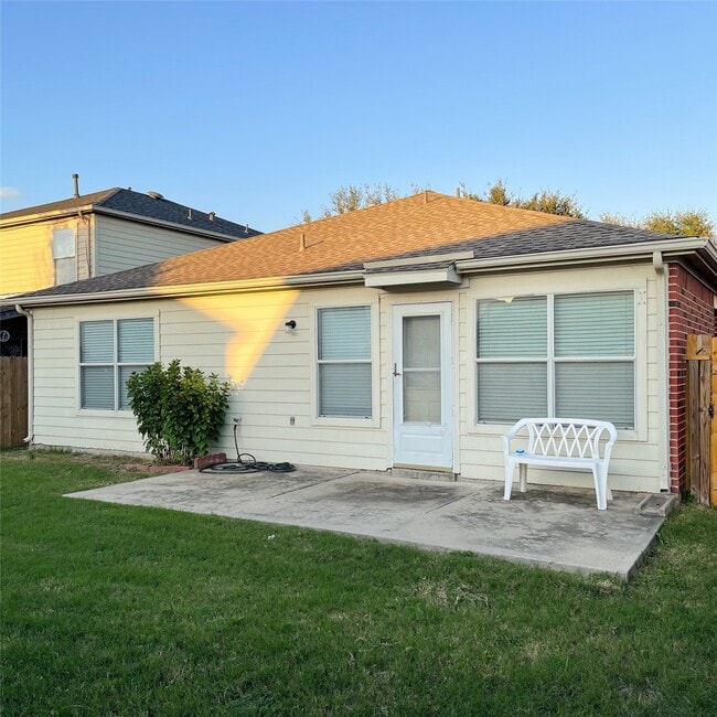 Building Photo - 14927 Sugar Sweet Dr