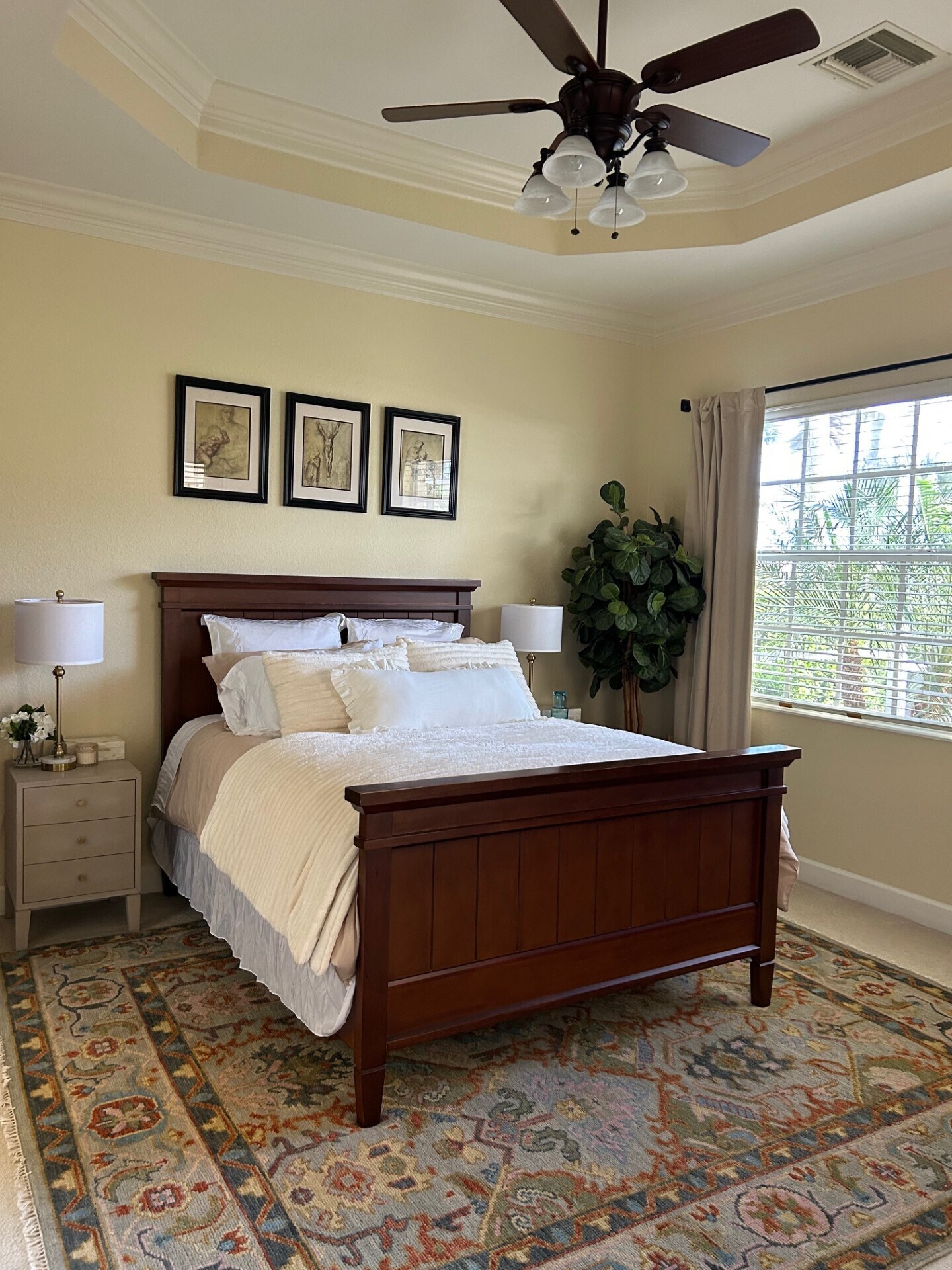 Main bedroom - 20099 Seadale Ct