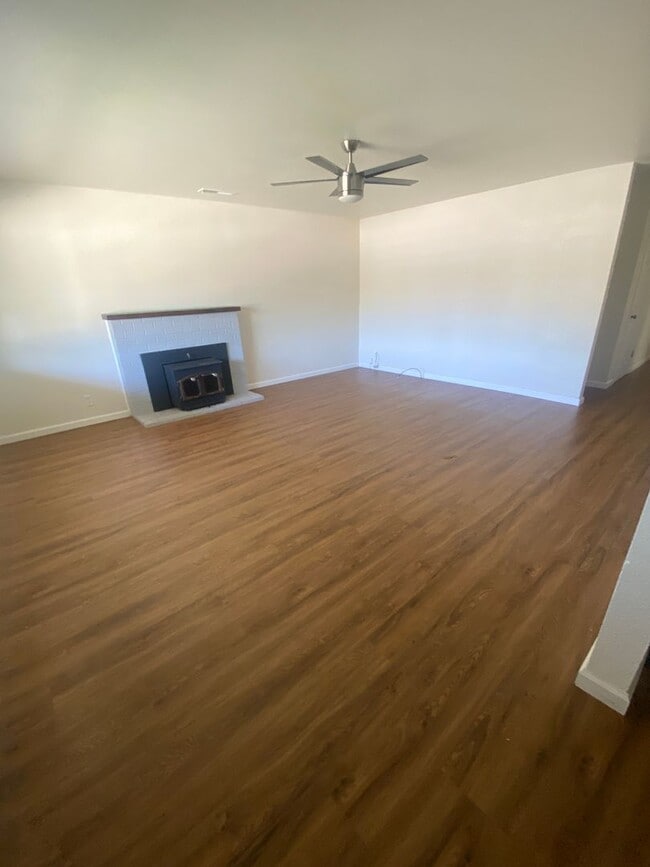 Building Photo - Atwater Central location near Shopping and...