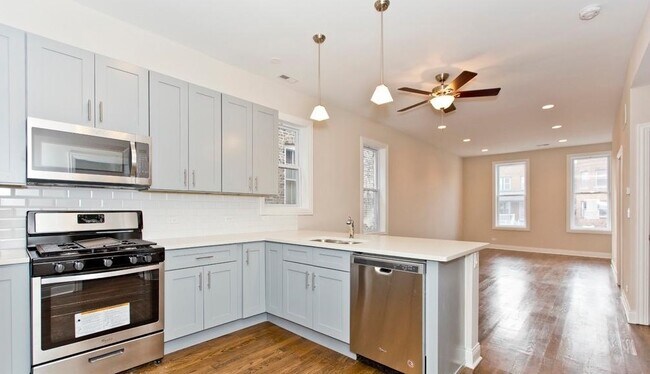 Building Photo - 827 N Francisco Ave