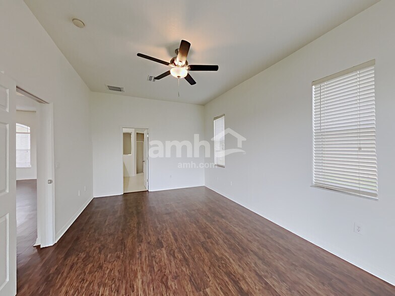 Building Photo - 1650 Papoose Way