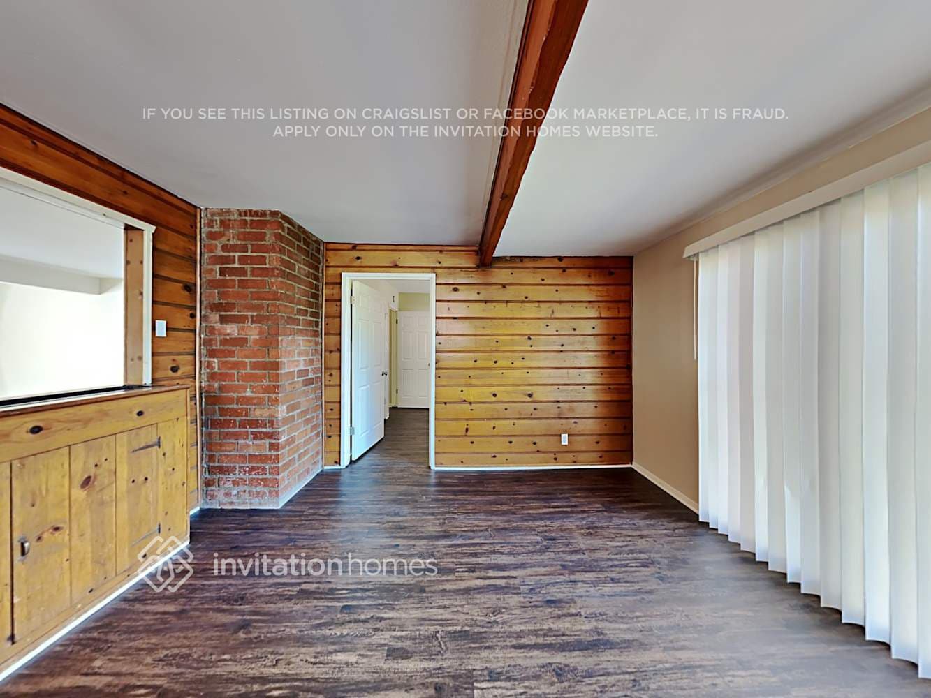 Building Photo - 8039 Lasaine Ave