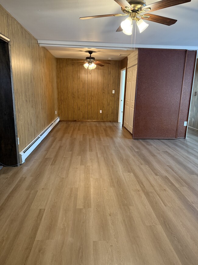 Building Photo - 50 Schoolhouse Ln