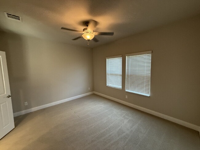 Building Photo - 3215 Sedge Grass Dr