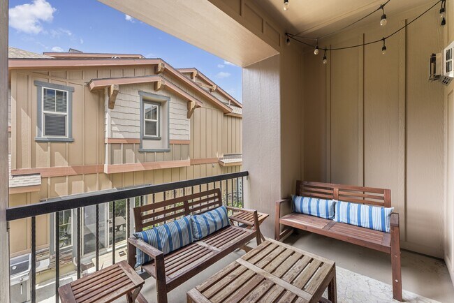 Building Photo - 13331 N Highmark Ct