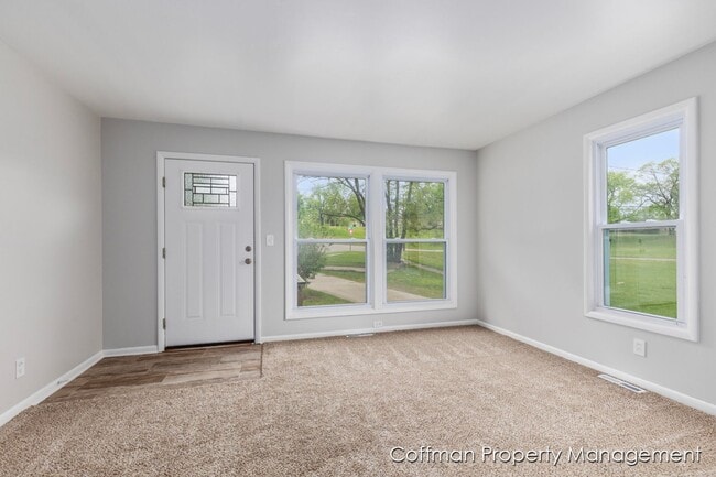 Building Photo - 3 Bed, 1 Bath House