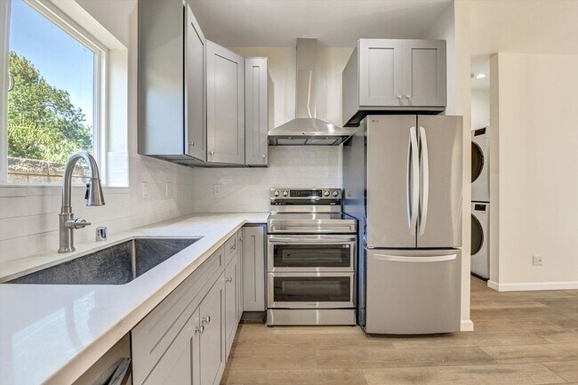 Building Photo - $3,549/mo – Brand-New 2 Bed / 2 Bath Private ADU – Agoura Hills | 800 Sq Ft