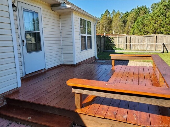 Building Photo - 160 Yellowstone Ct