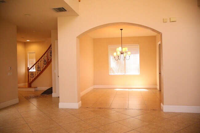 Building Photo - 10345 Medicis Pl