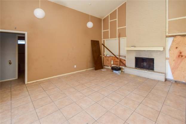 Building Photo - 1622 Memorial Pkwy