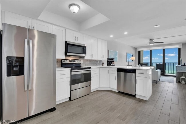 Building Photo - 890 S Collier Blvd