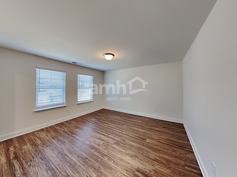 Building Photo - 409 Tributary Ln