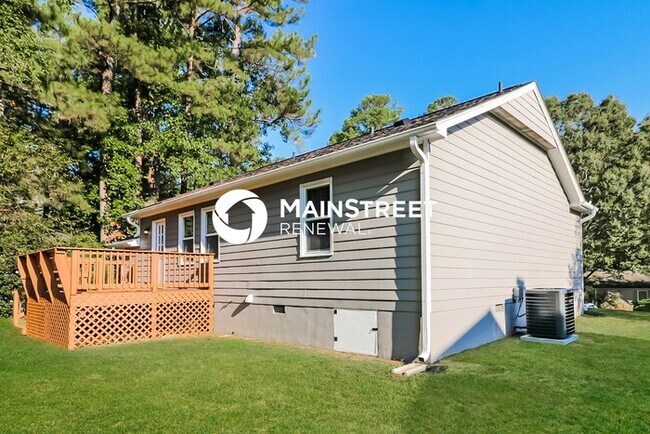 Building Photo - 3 Bedroom Pet-Friendly Home in GARNER, NC with Main Street Renewal