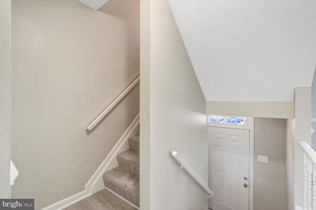 Building Photo - 7065 Leewood Forest Dr