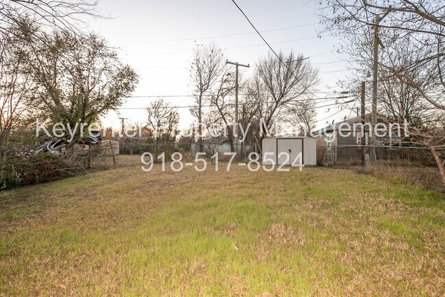 Building Photo - 2 Bed | 1 Bath East Tulsa with Spacious Back yard!