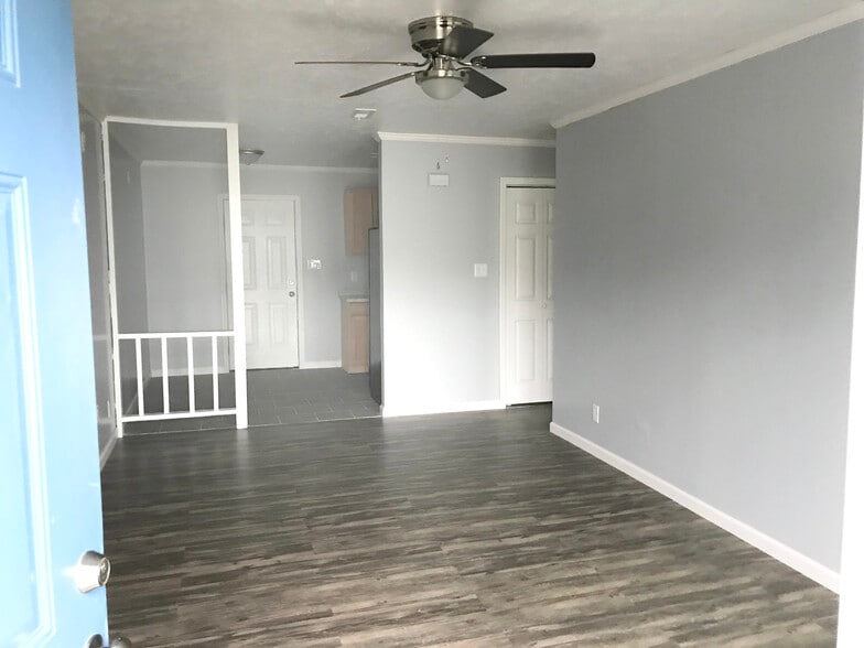 Building Photo - 5768 Aftonshire Dr